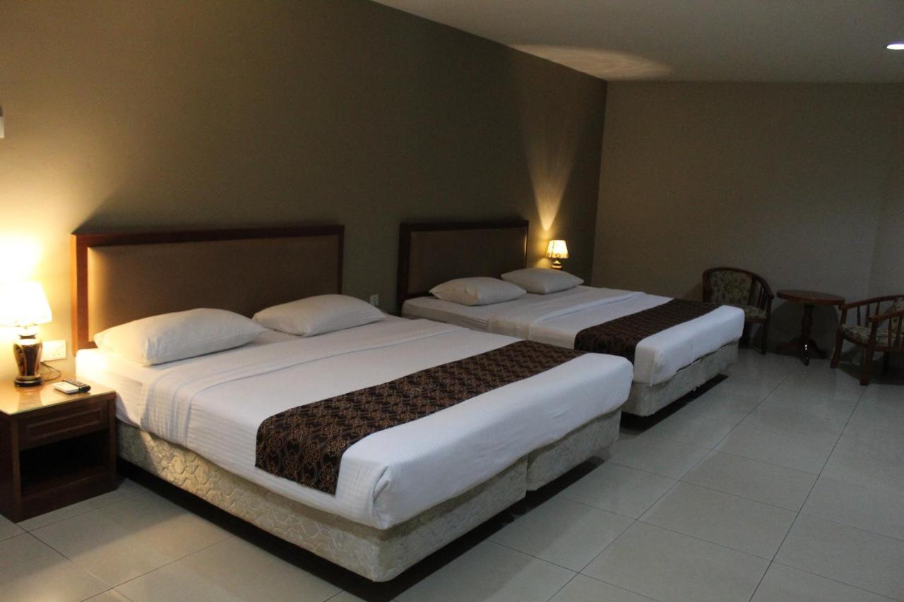 Hotel Palm Inn Butterworth Buitenkant foto