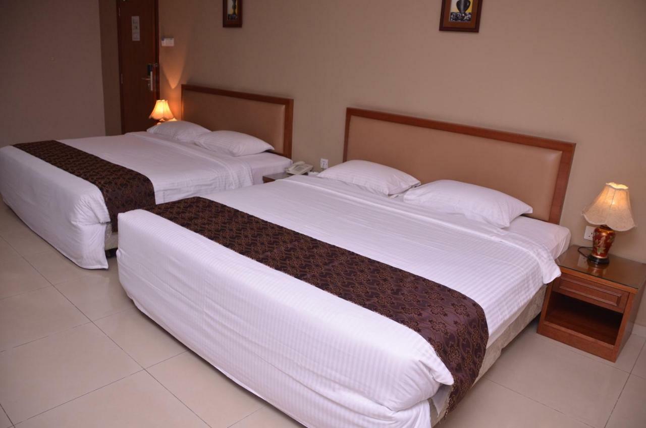Hotel Palm Inn Butterworth Buitenkant foto